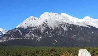 玉龙雪山海拔多少米